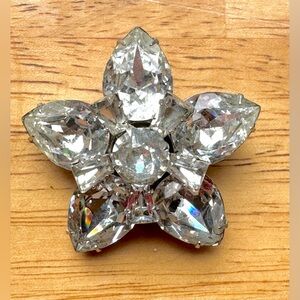 Vintage Classic Silver Tone, Star Shaped Pin, Clear Rhinestones Prong Brooch